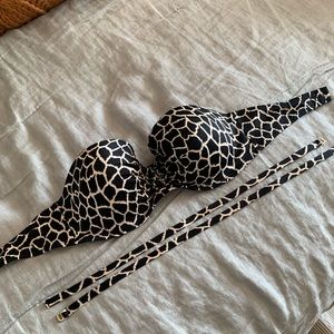 Victoria’s Secret Bikini Top